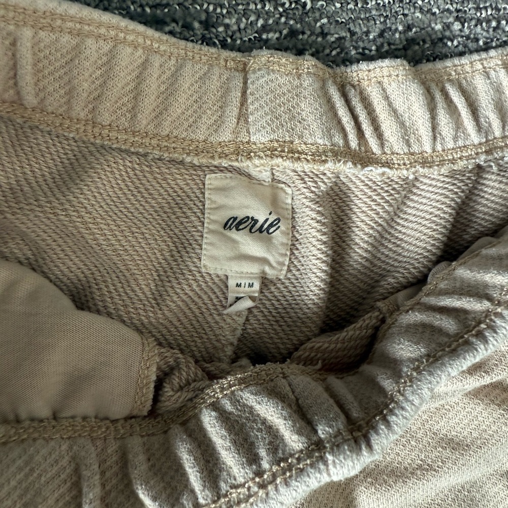 Aerie High Waisted Beach Party Short Size Medium - Picture 3 of 3